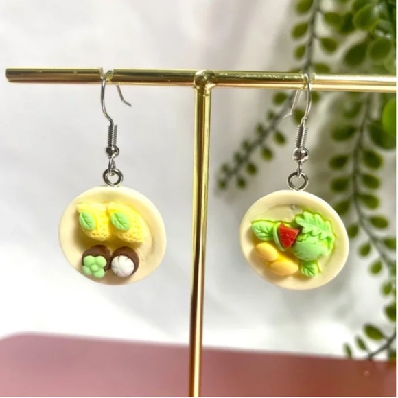 ❤️ FREE Fruit Plate Charcuterie Food Snack Art Pop Artsy Graphic Farm Earrings - Picture 1 of 5